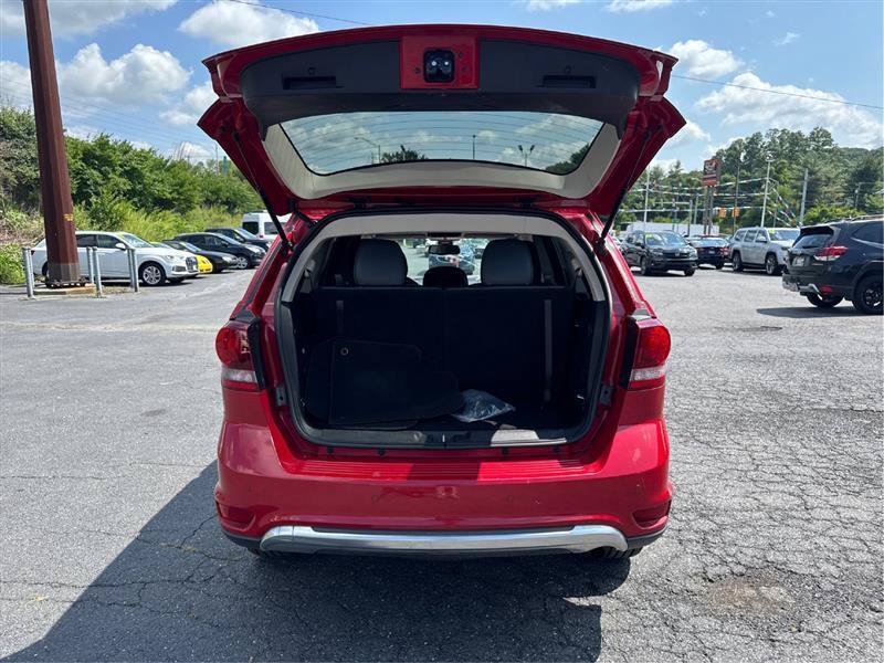 Used 2020 Dodge Journey Crossroad FWD image 12