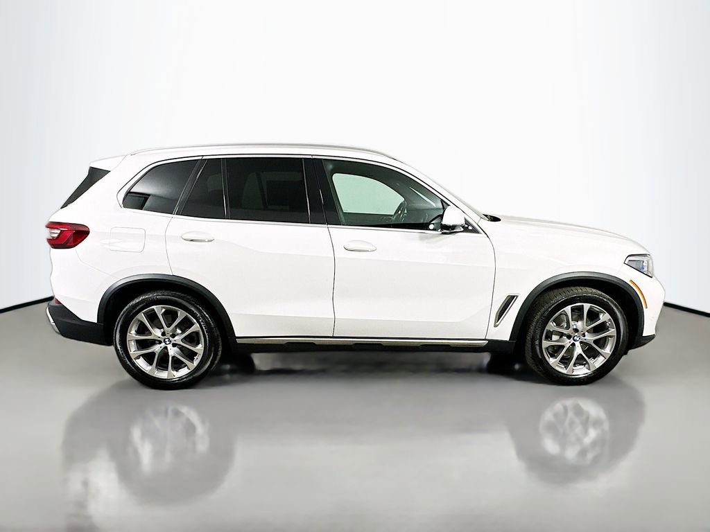 Used 2022 BMW X5 xDrive40i w/ Executive Package AWD/4WD image 7