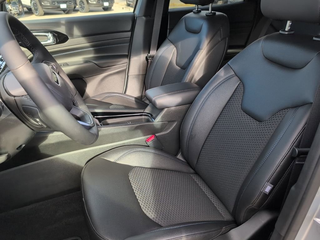 New 2026 Jeep Compass Latitude w/ Quick Order Package 29K image 18