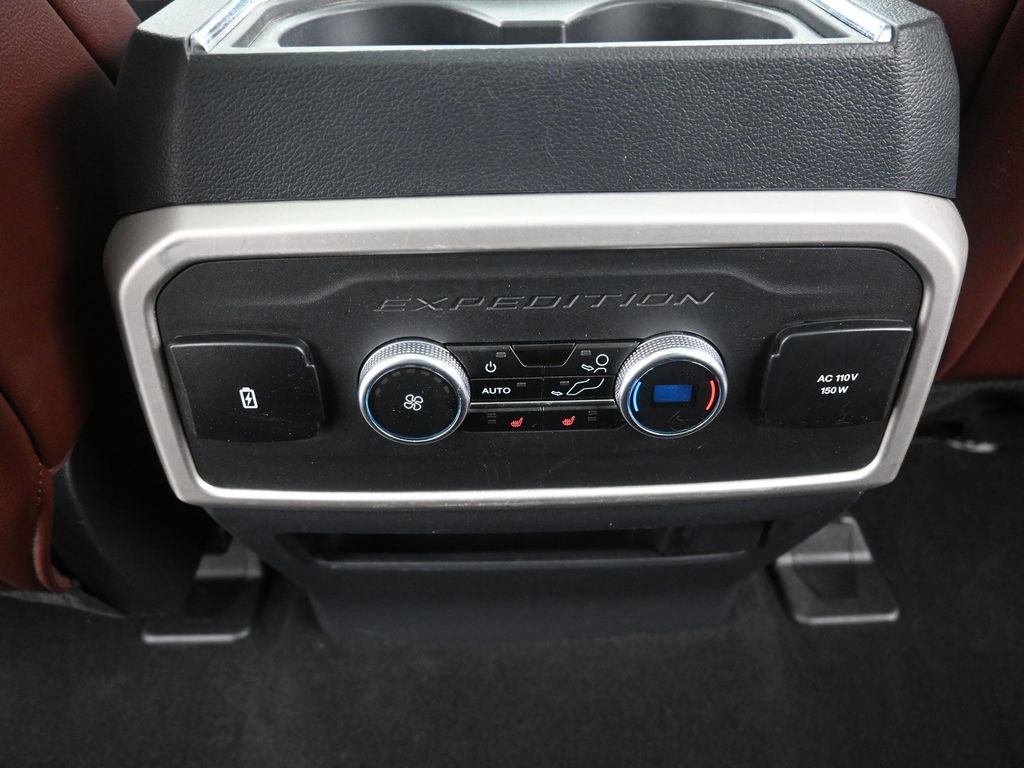 Used 2024 Ford Expedition Limited image 31