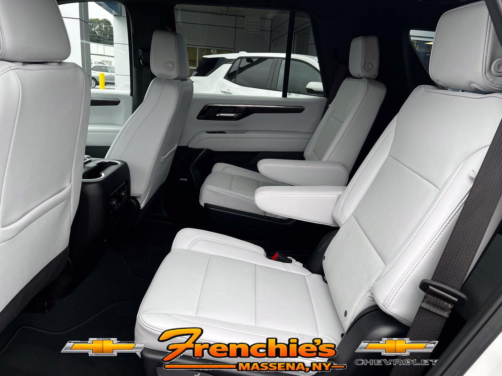 Used 2025 Chevrolet Tahoe Premier w/ Sun And Tow Package AWD/4WD image 10