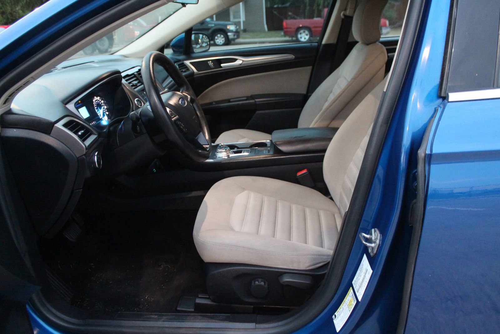 Used 2017 Ford Fusion S image 18