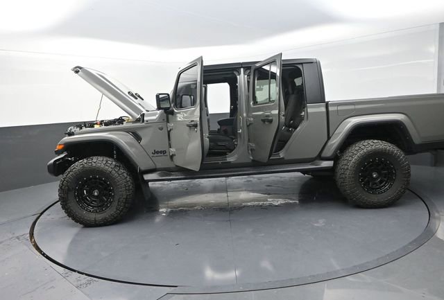 Used 2022 Jeep Gladiator Sport image 38