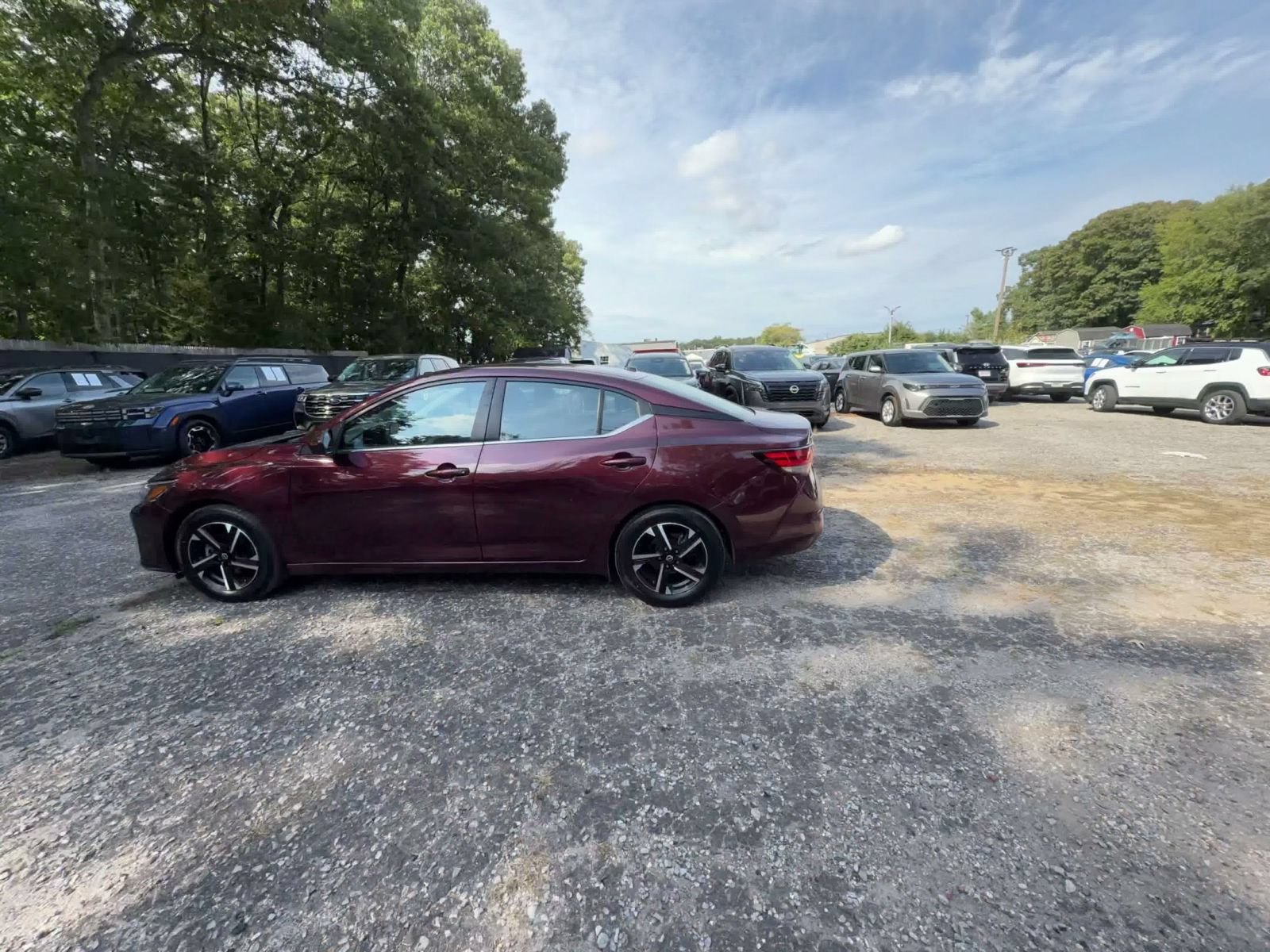 Used 2025 Nissan Sentra SV FWD image 9
