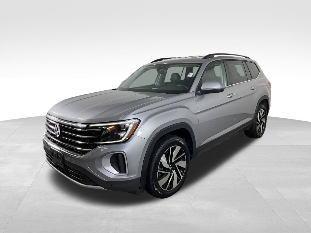 Used 2025 Volkswagen Atlas SE AWD/4WD image 4