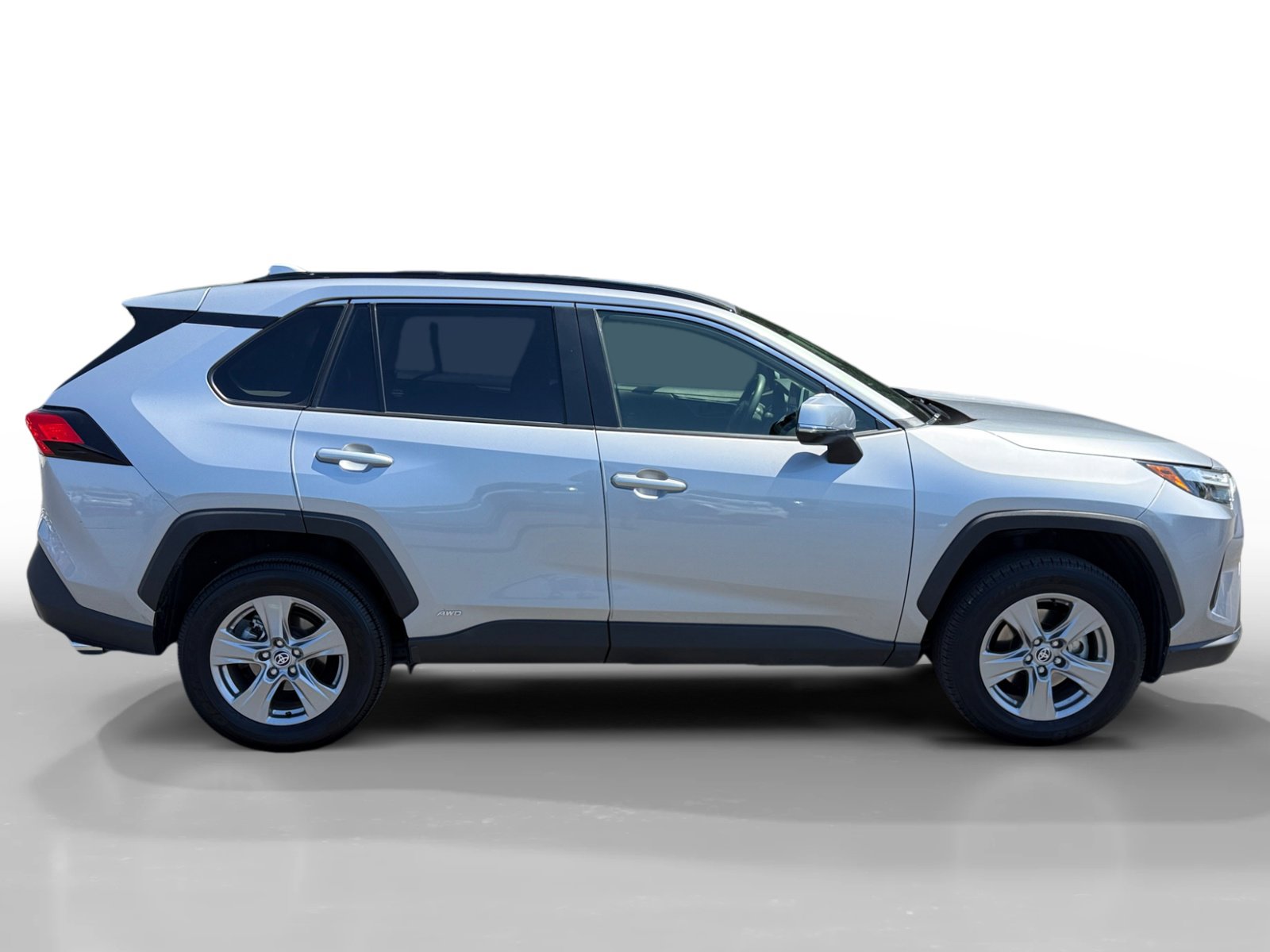 Used 2023 Toyota RAV4 LE AWD/4WD image 6