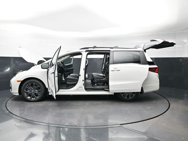 New 2026 Honda Odyssey Touring image 32