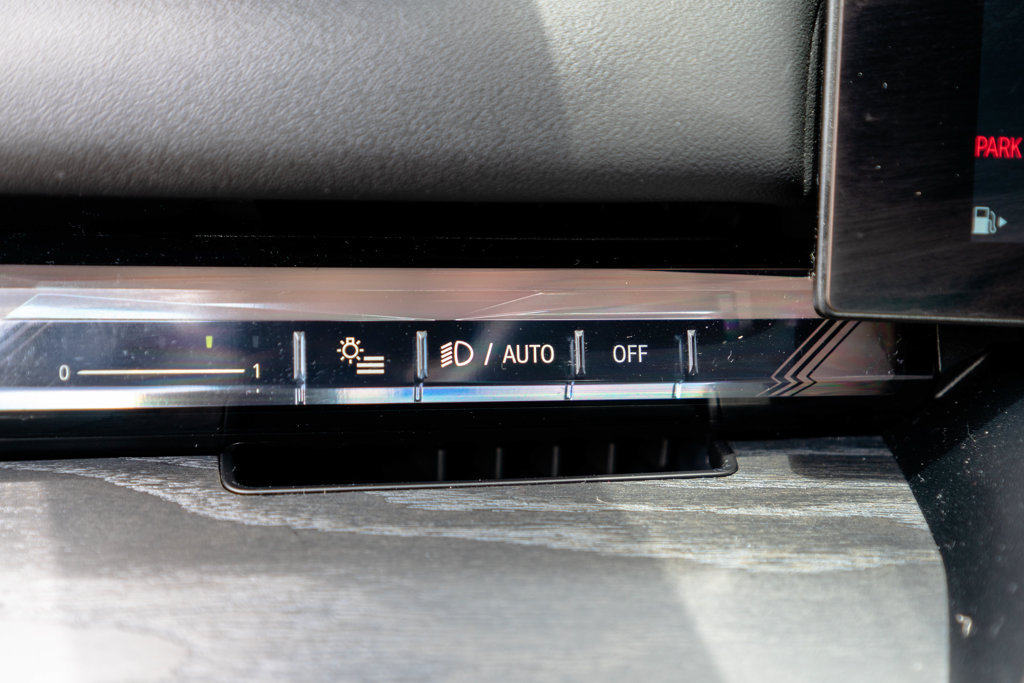 Used 2025 BMW 540i xDrive AWD/4WD image 26