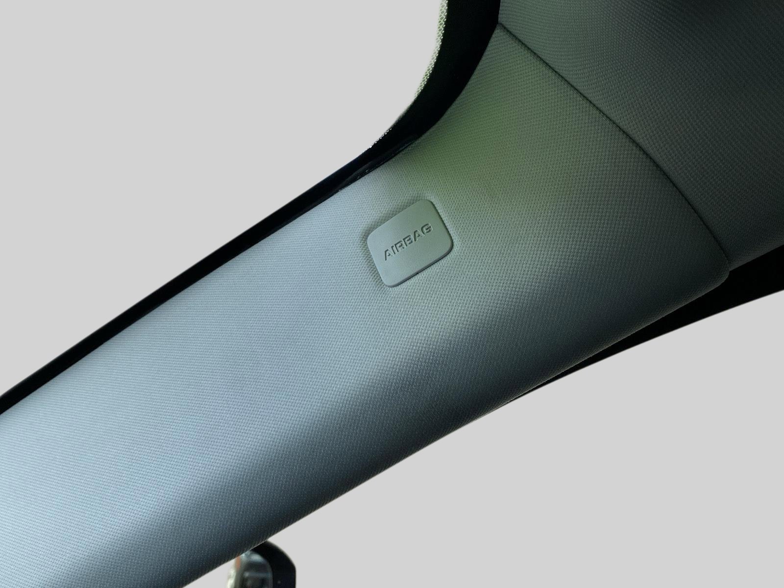 Used 2014 Land Rover Range Rover HSE image 29