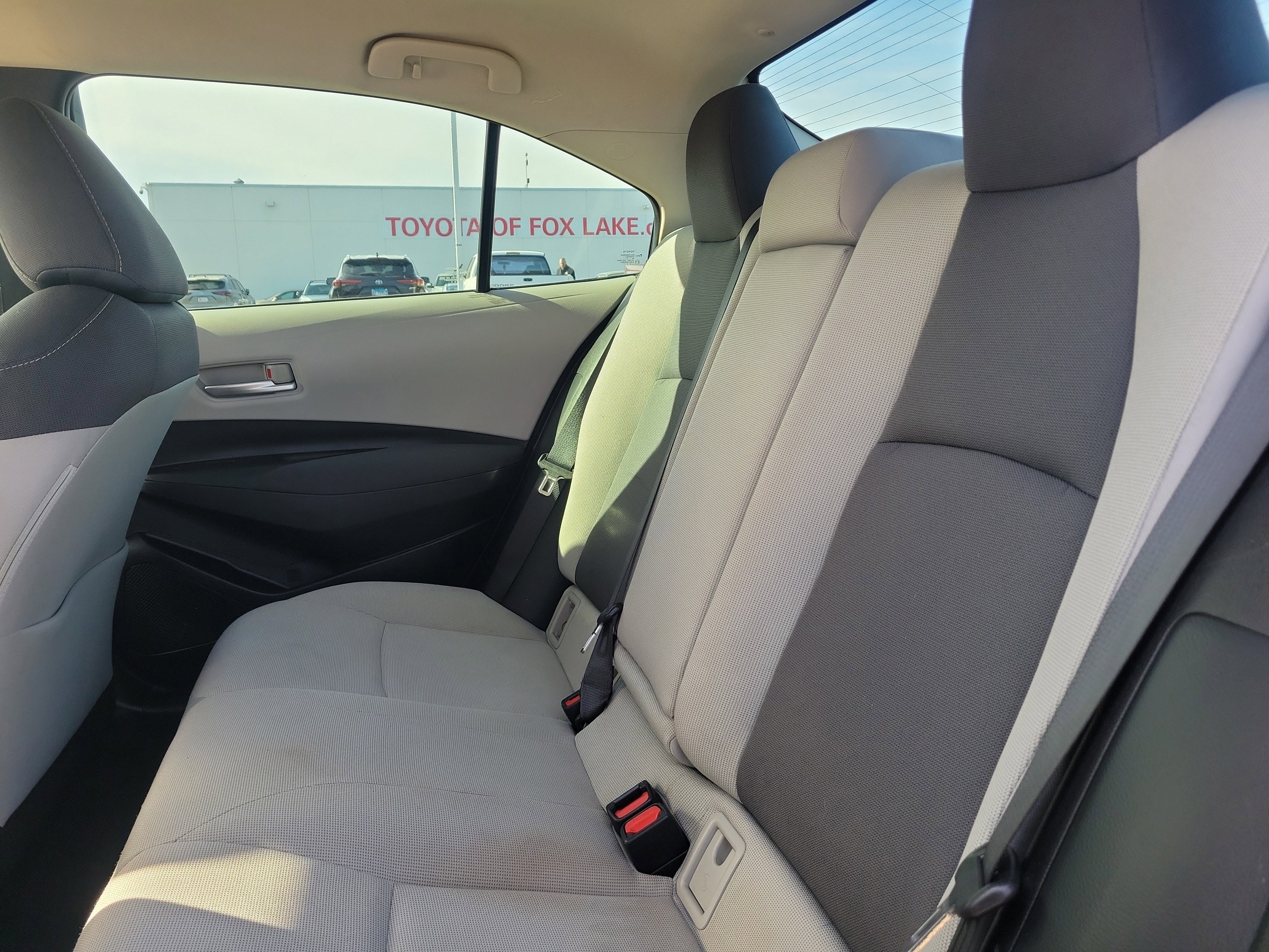 Used 2021 Toyota Corolla LE image 7