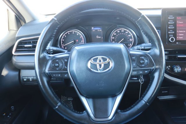 Used 2023 Toyota Camry SE image 17
