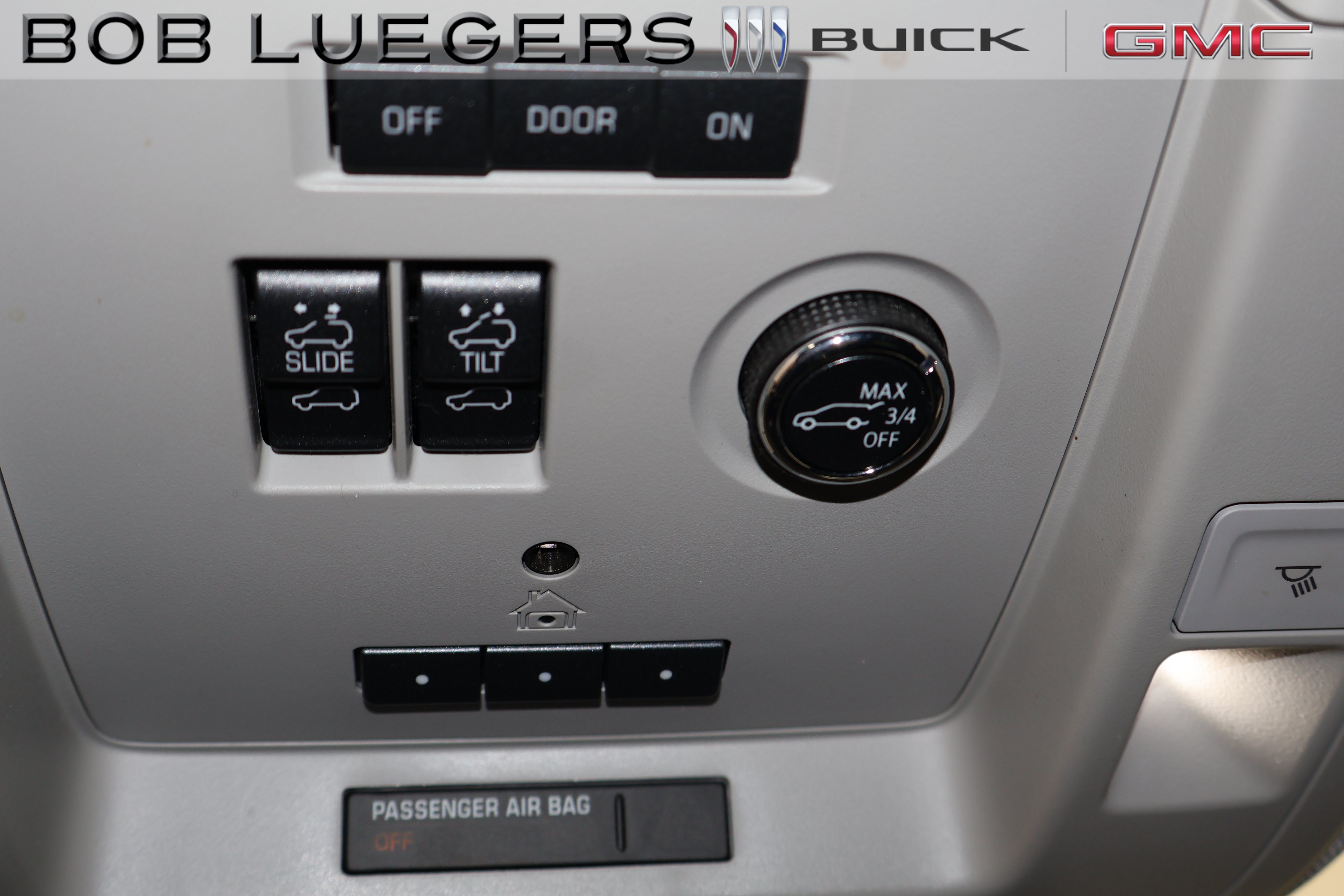 Used 2020 Chevrolet Tahoe Premier AWD/4WD image 27