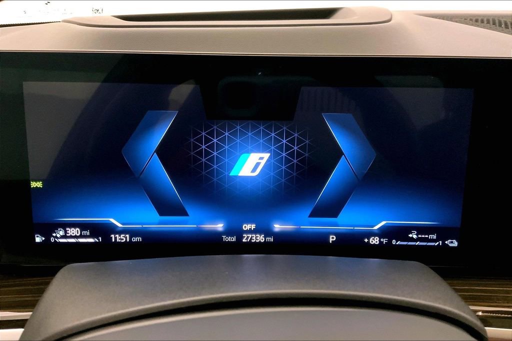 Certified 2024 BMW X5 xDrive50e w/ M Sport Package image 20