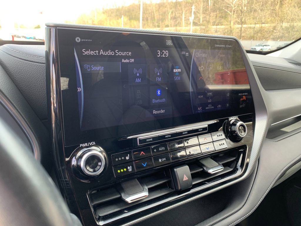Used 2020 Toyota Highlander Platinum image 24