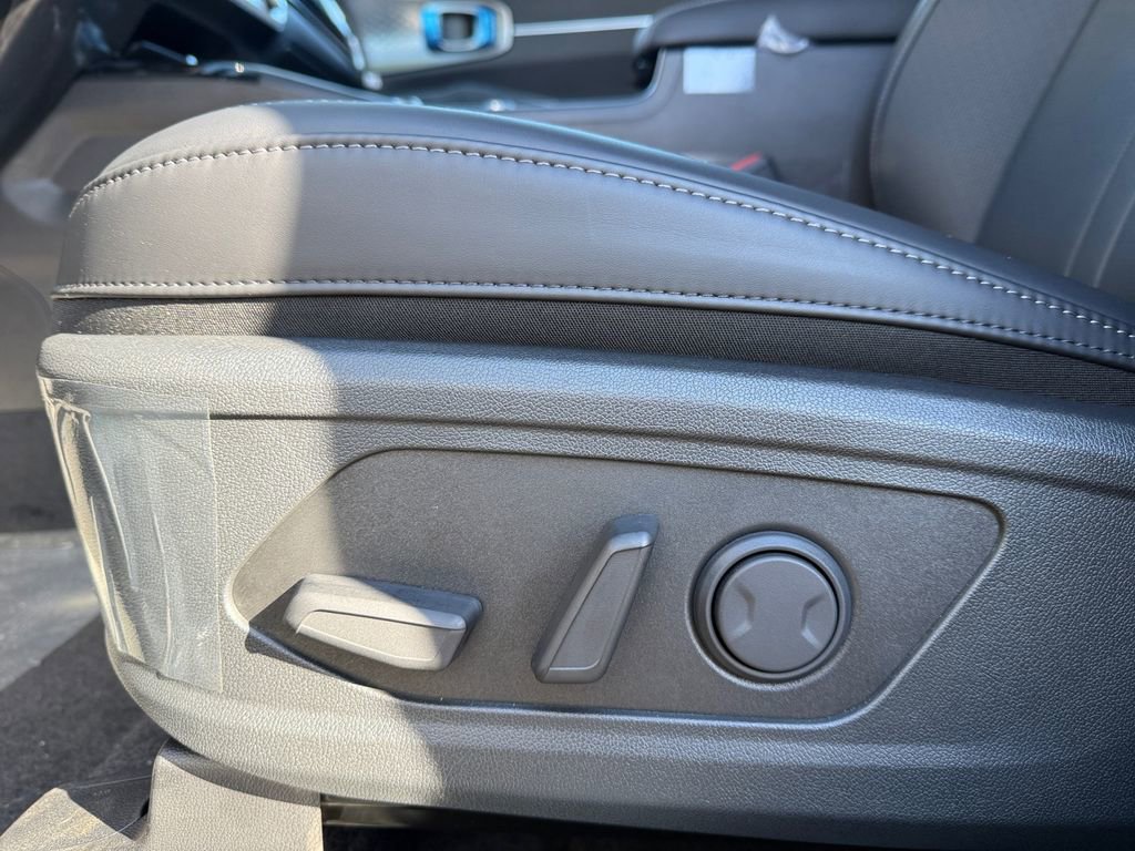 New 2025 Kia Sorento EX image 10