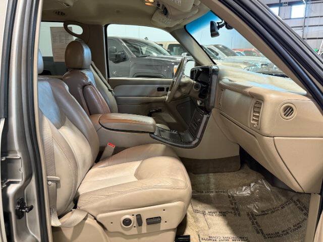 Used 2003 GMC Yukon XL Denali AWD/4WD image 14
