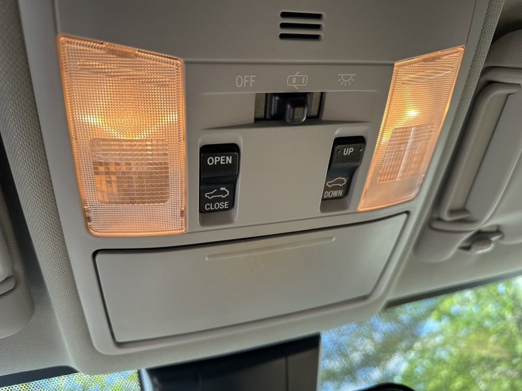 Used 2017 Toyota RAV4 XLE FWD image 8