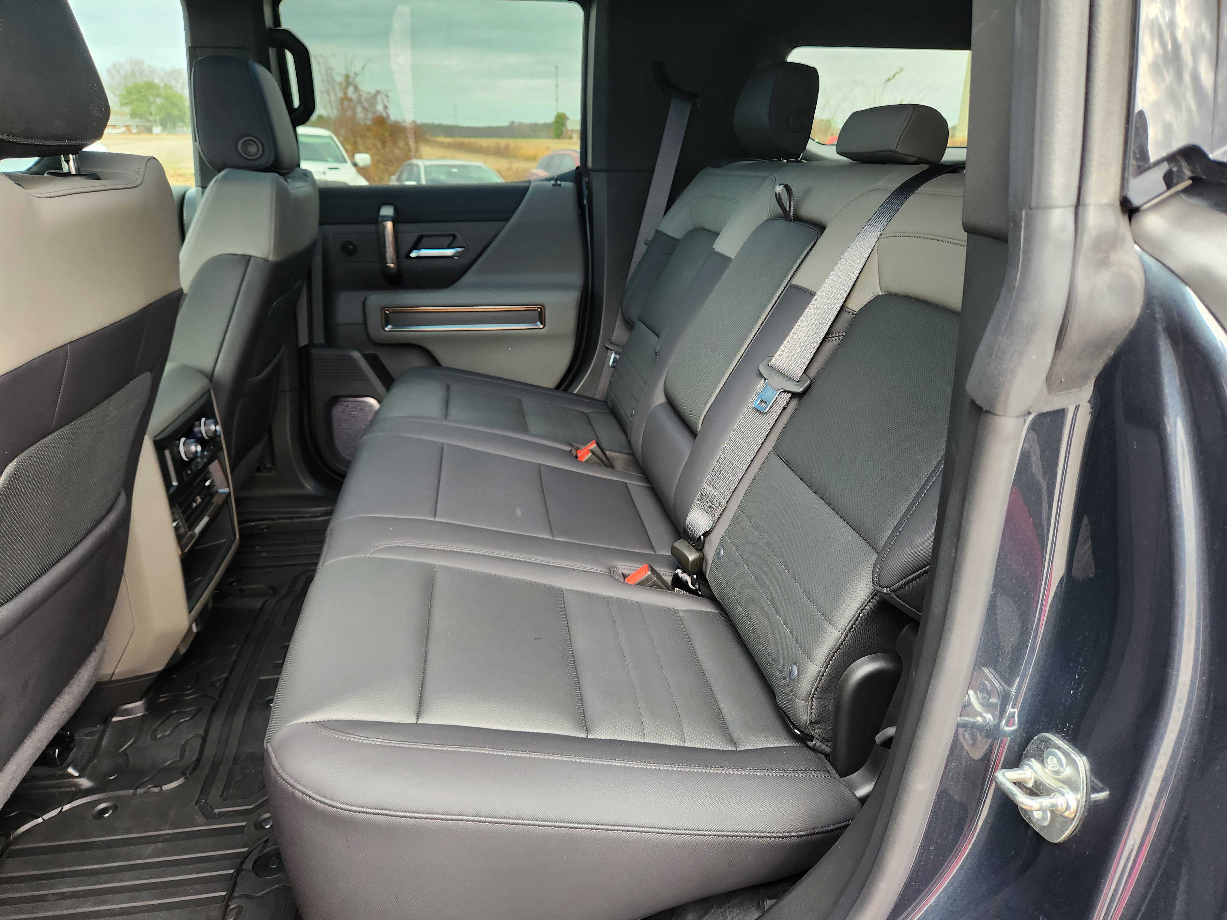 Used 2025 GMC Hummer EV 3X w/ LPO, Sport Package image 18