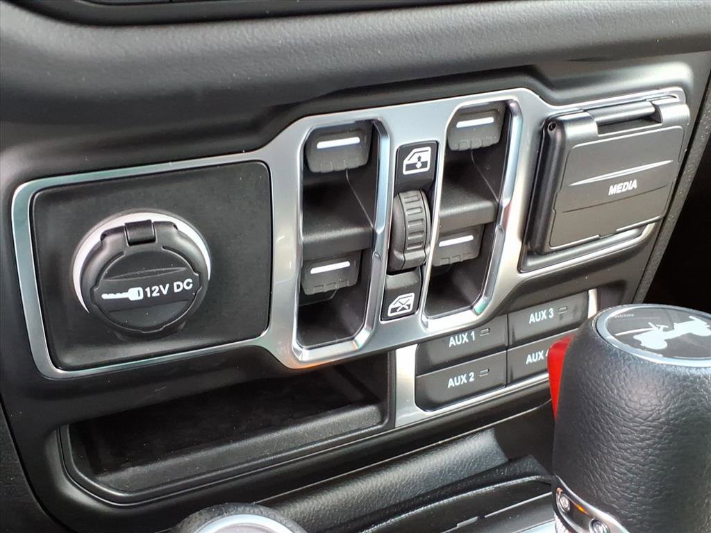 New 2026 Jeep Wrangler Unlimited Sahara AWD/4WD image 31