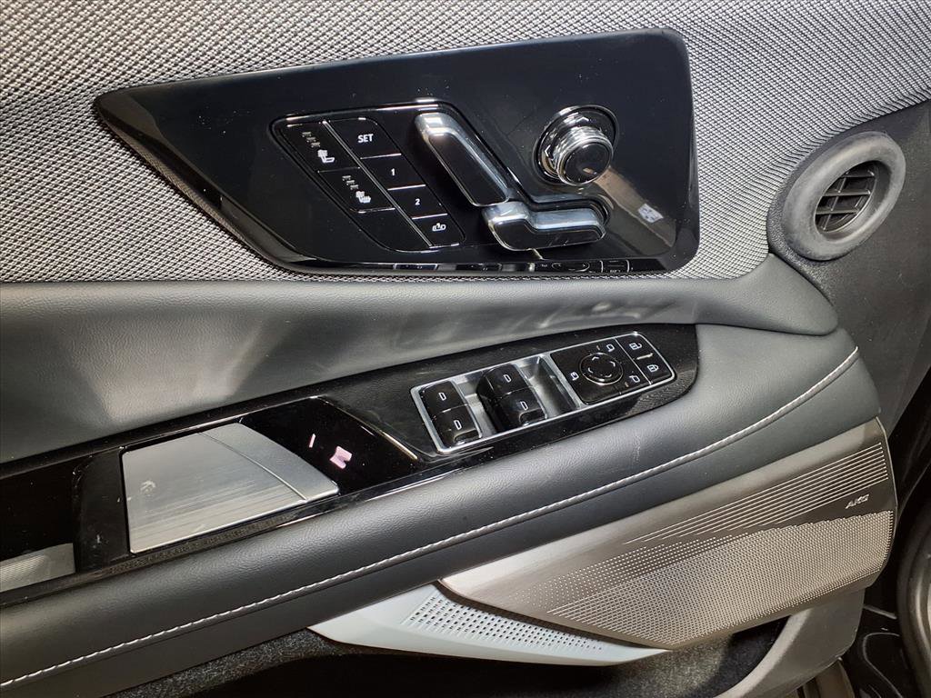 New 2026 Cadillac Optiq Sport 1 image 15