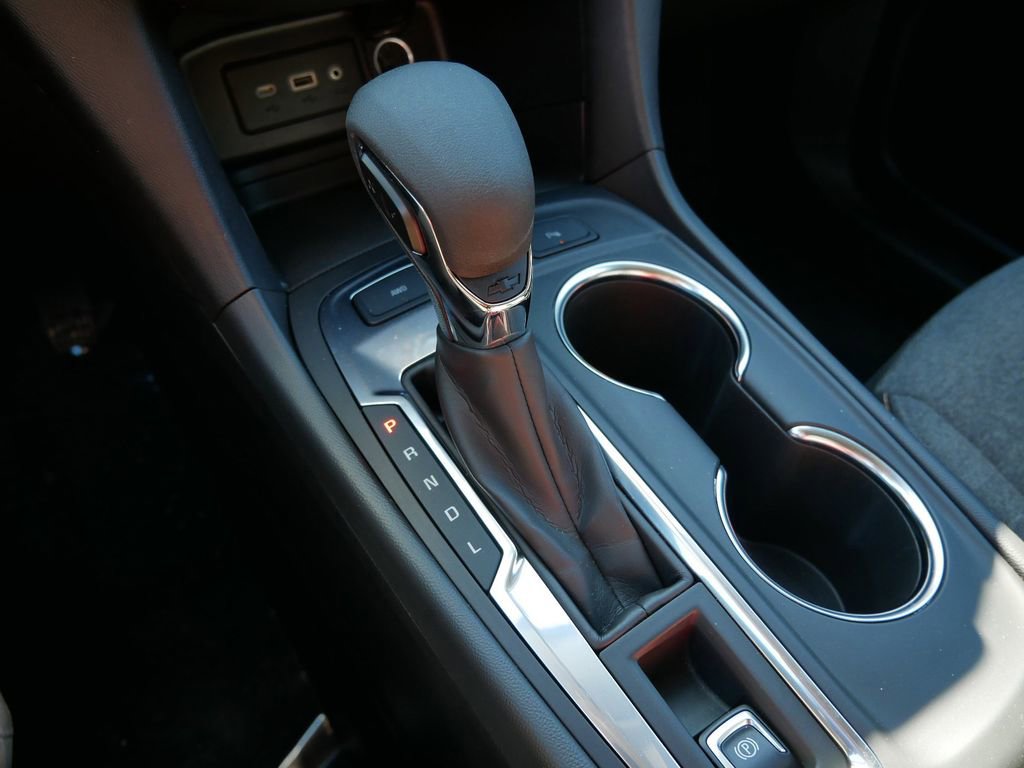 Used 2024 Chevrolet Equinox LT AWD/4WD image 24