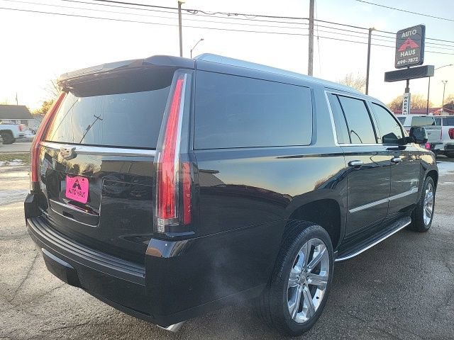 Used 2019 Cadillac Escalade ESV Premium Luxury image 7