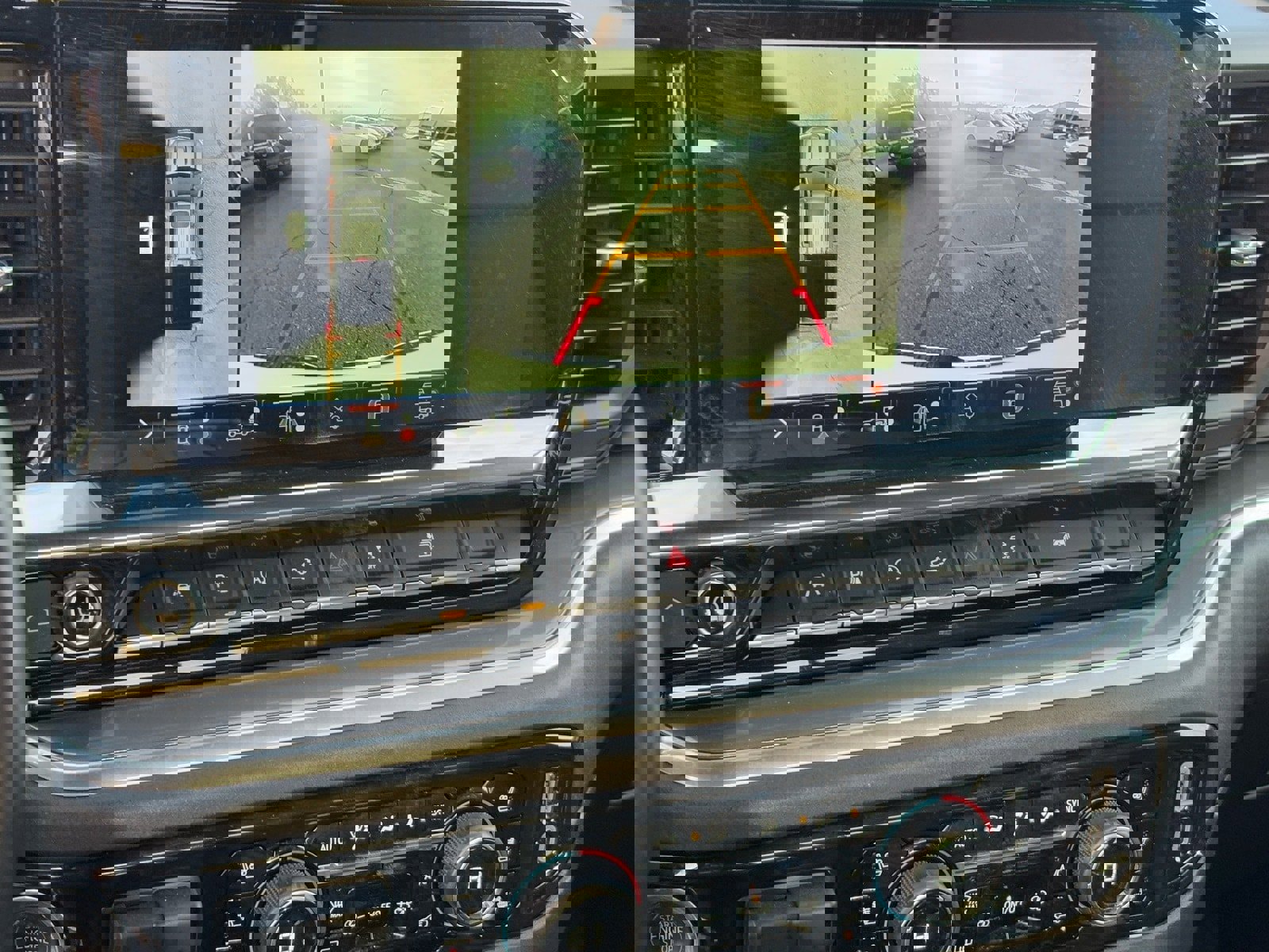 Used 2024 Chevrolet Silverado 1500 High Country image 23