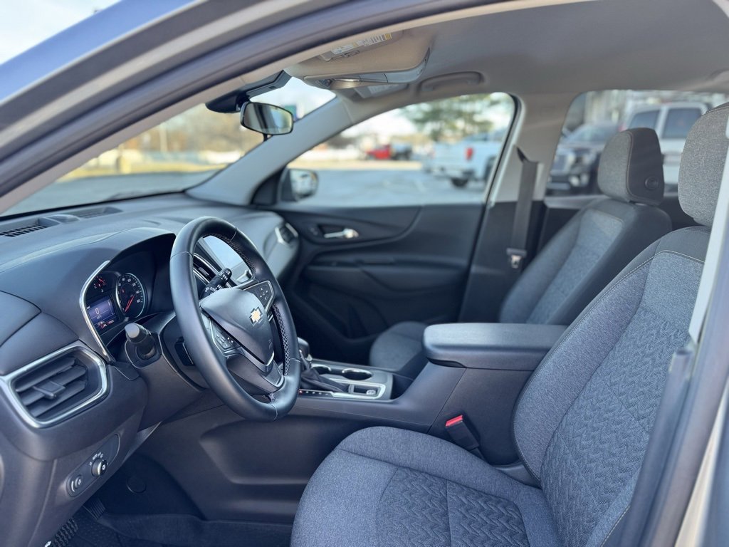 Used 2023 Chevrolet Equinox LT image 16