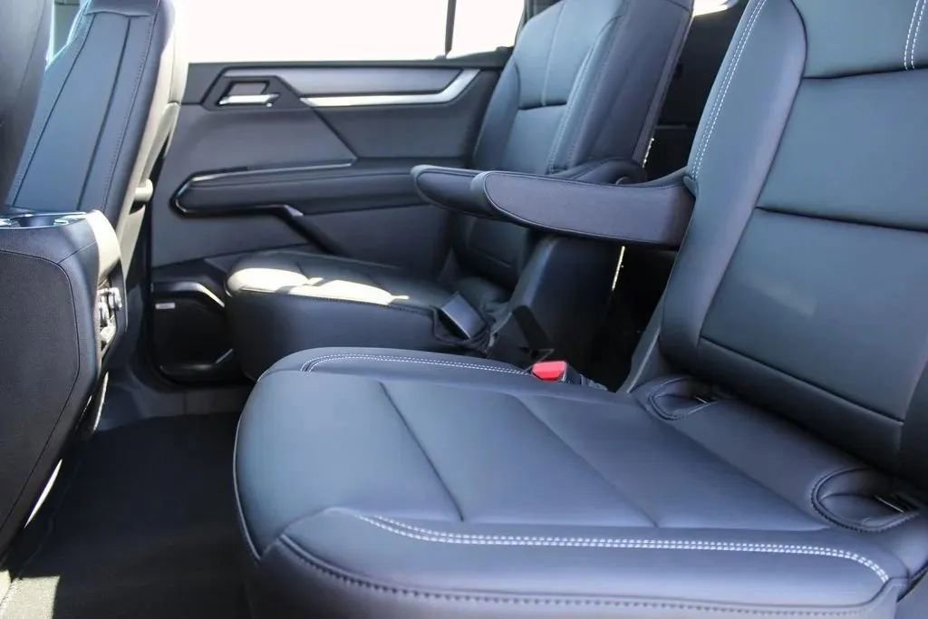 New 2025 GMC Acadia Elevation w/ Elevation Premium Package image 23