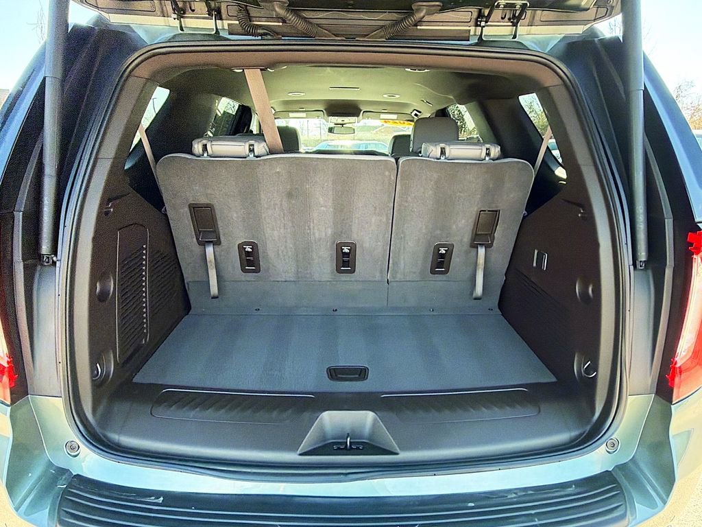 Used 2024 GMC Yukon SLT image 12