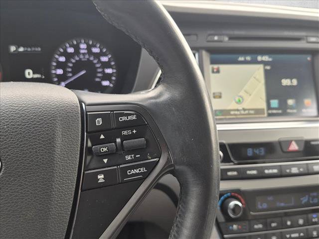 Used 2015 Hyundai Sonata Limited w/ Option Group 06 FWD image 15
