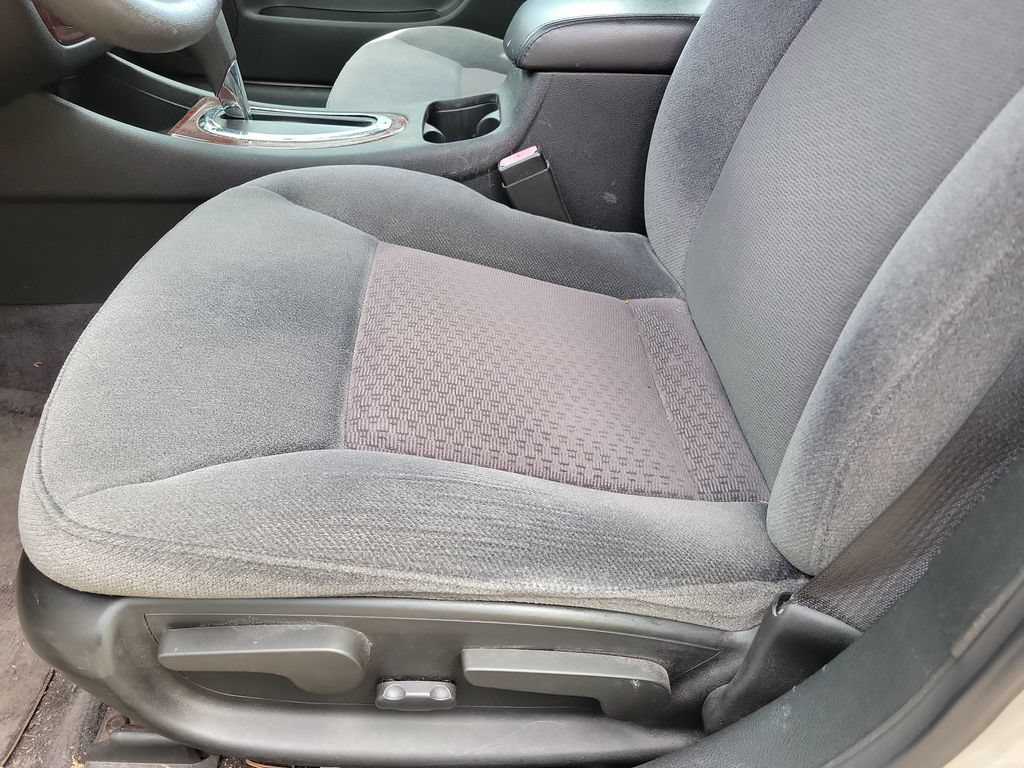 Used 2008 Chevrolet Impala LS FWD image 12