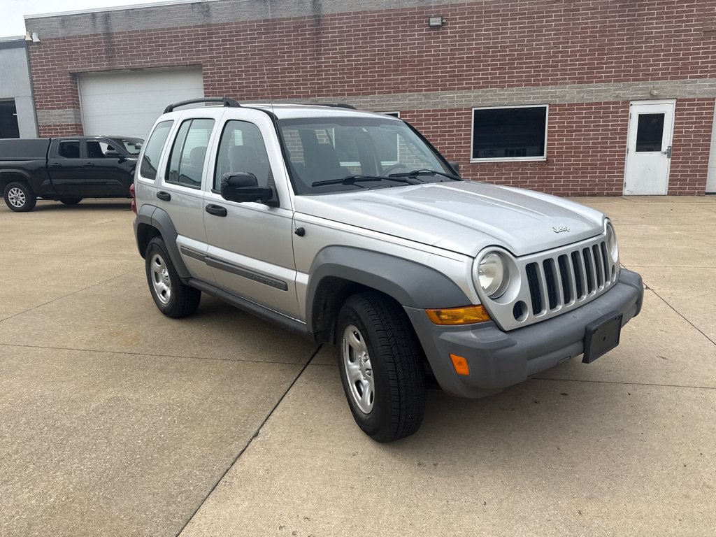Used 2006 Jeep Liberty Sport AWD/4WD image 3