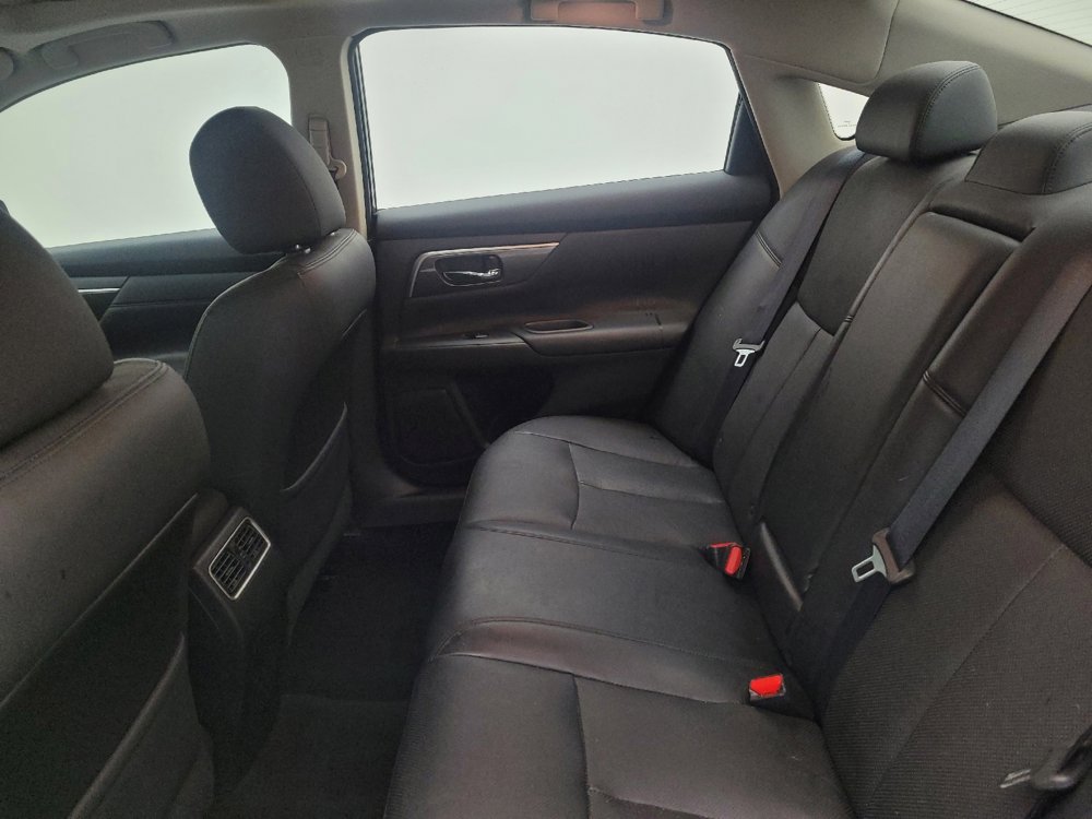 Used 2015 Nissan Altima 2.5 SL w/ Moonroof Package image 18