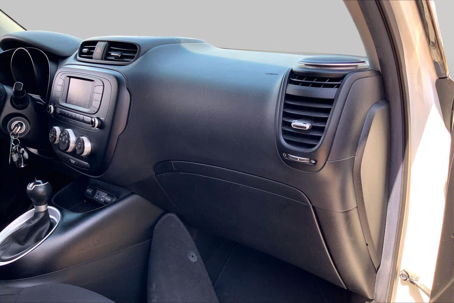 Used 2017 Kia Soul FWD image 18