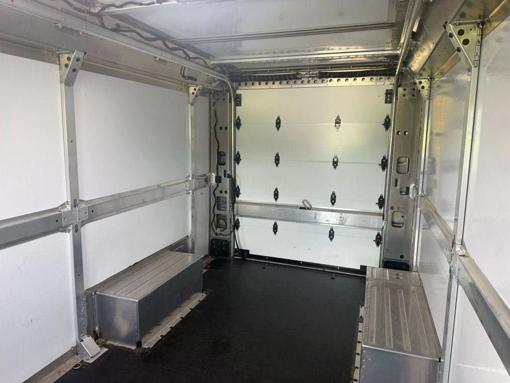 Used 2024 Chevrolet Brightdrop 600 w/ Commercial Equipment Package AWD/4WD image 15