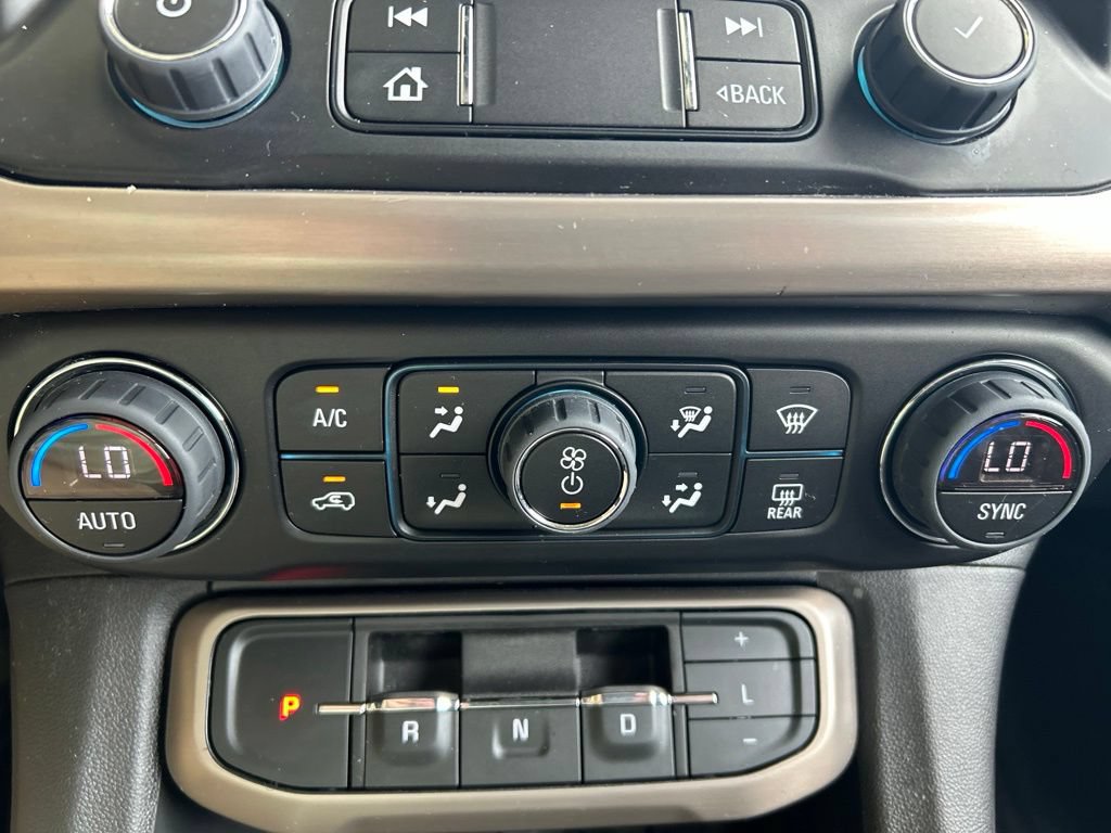 Certified 2023 GMC Acadia Denali w/ Denali Technology Package FWD image 18