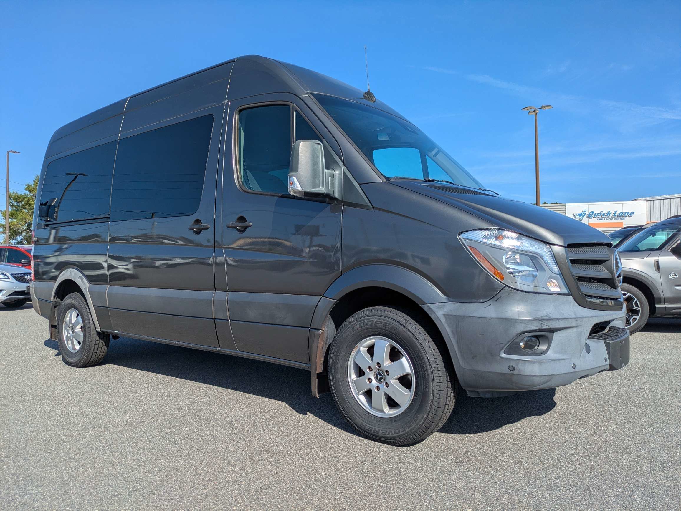Used 2018 Mercedes-Benz Sprinter 2500 image 2