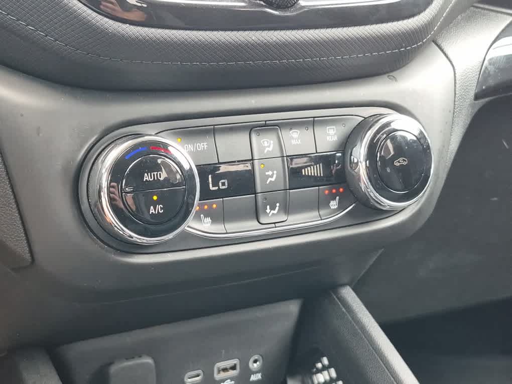 Used 2023 Chevrolet TrailBlazer LT w/ Convenience Package AWD/4WD image 14