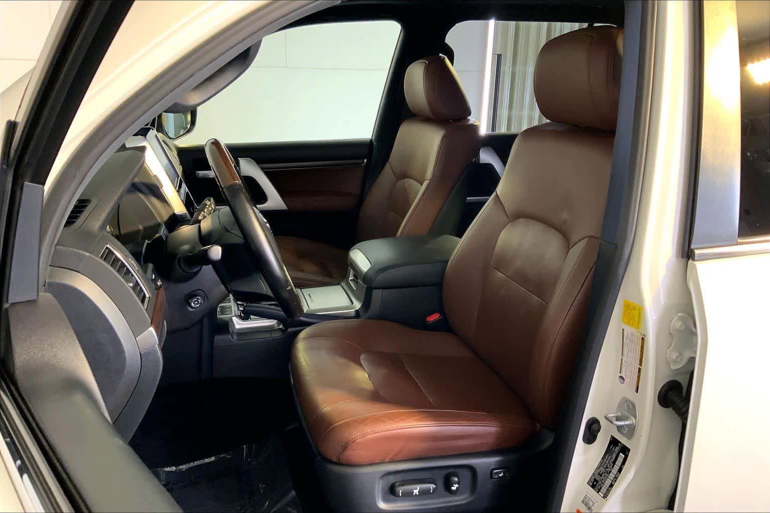 Used 2019 Toyota Land Cruiser AWD/4WD image 9