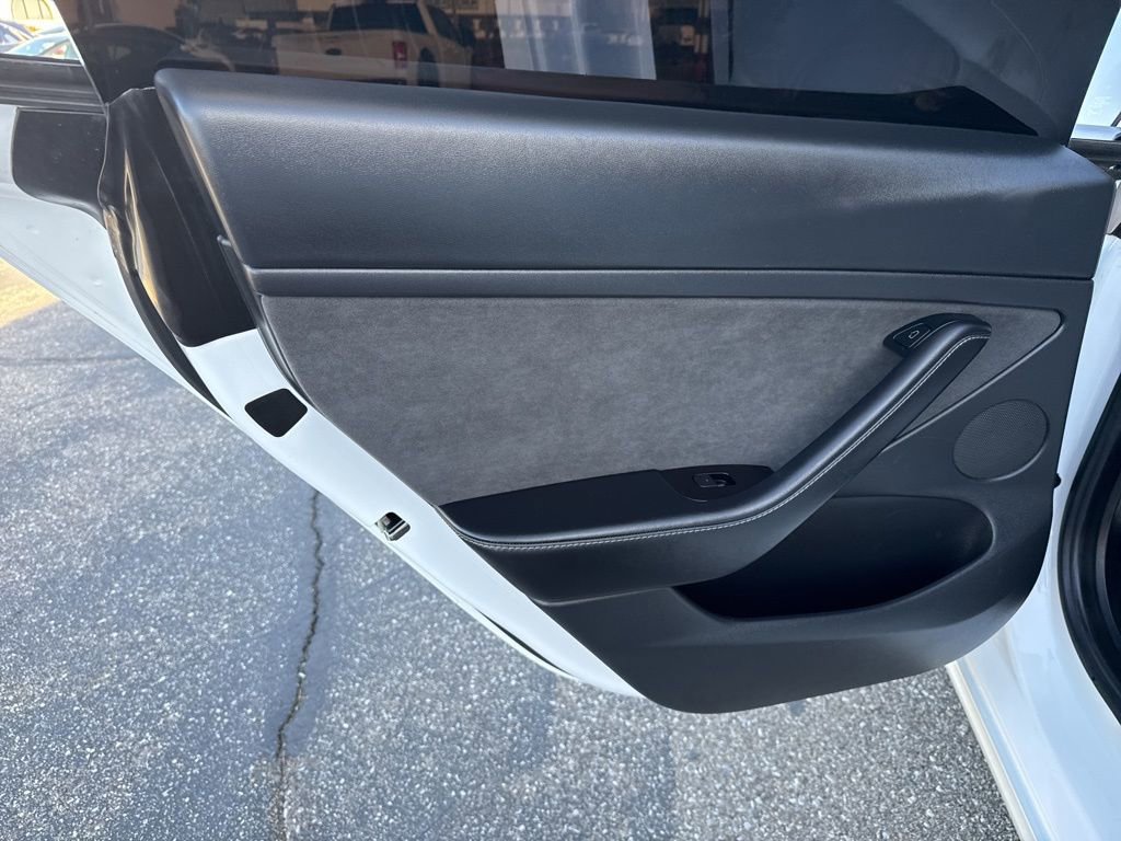 Used 2021 Tesla Model 3 Performance image 27