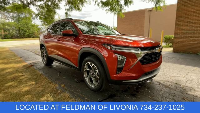 Certified 2024 Chevrolet Trax LT w/ Driver Confidence Package FWD image 2
