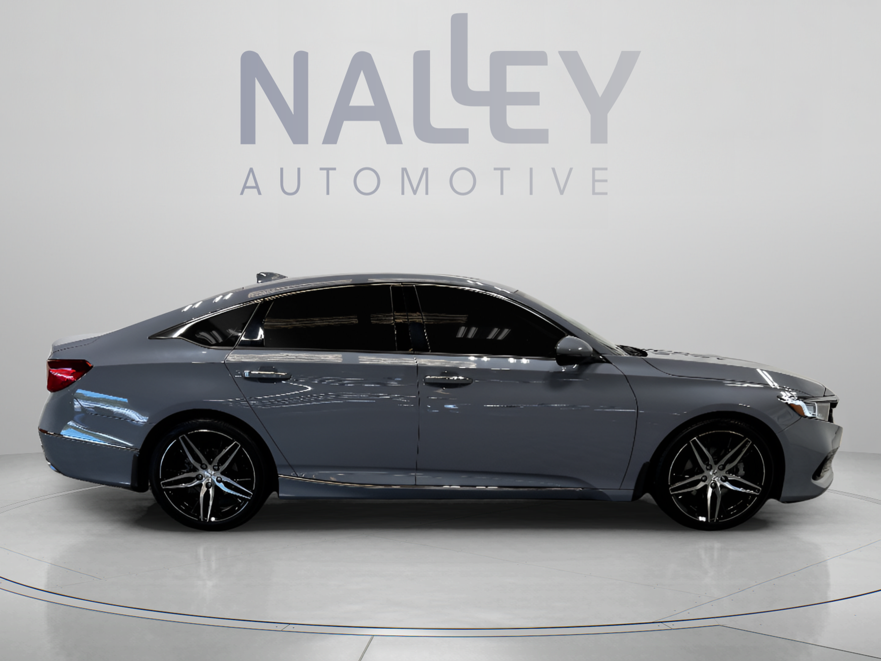 Used 2021 Honda Accord Touring image 6
