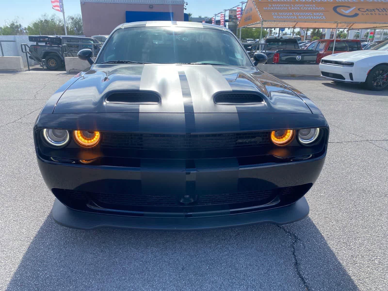 Used 2023 Dodge Challenger SRT Hellcat RWD image 2