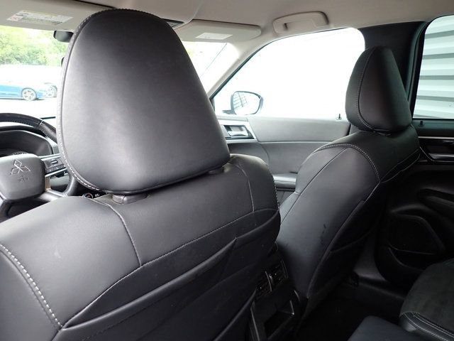 Used 2022 Mitsubishi Outlander SE AWD/4WD image 17