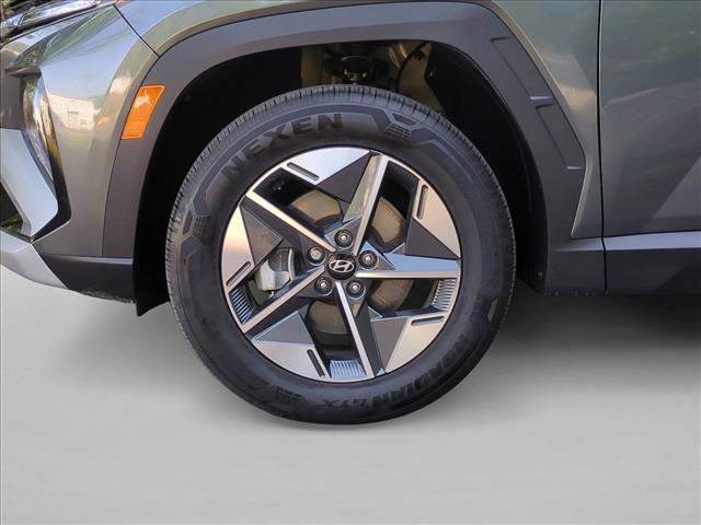 Certified 2025 Hyundai Tucson SEL AWD/4WD image 10