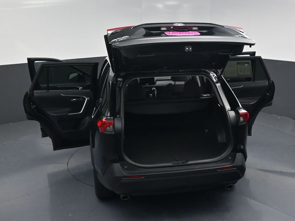 Used 2024 Toyota RAV4 XLE FWD image 20
