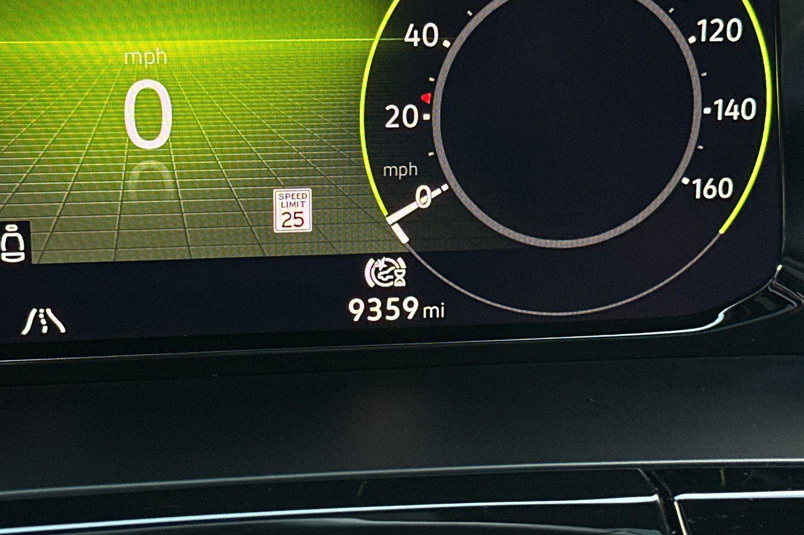 Used 2024 Volkswagen Atlas Cross Sport SEL Premium R-Line image 31