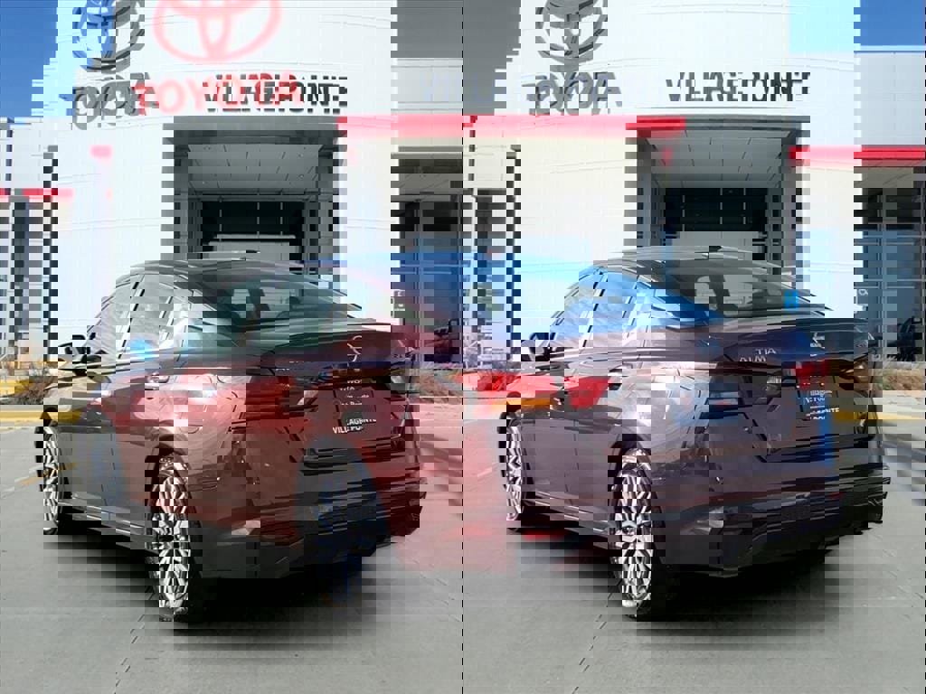 Used 2024 Nissan Altima 2.5 SV image 4