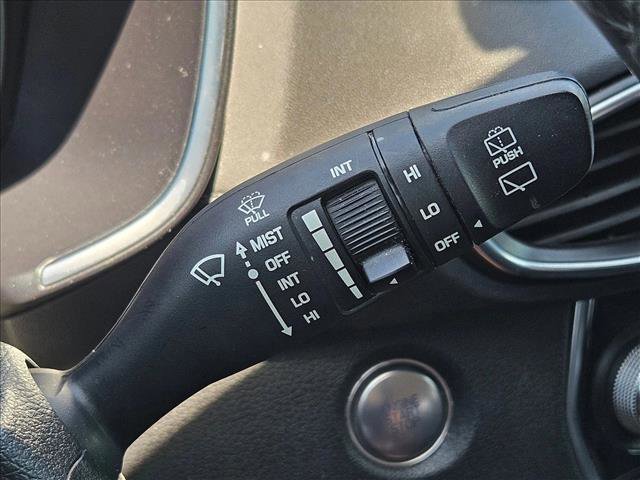 Used 2019 Hyundai Santa Fe SEL FWD image 16